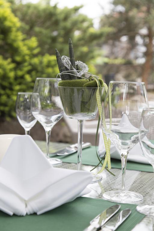 Hotel-Restaurant Arneggers Adler Tiefenbronn Bagian luar foto