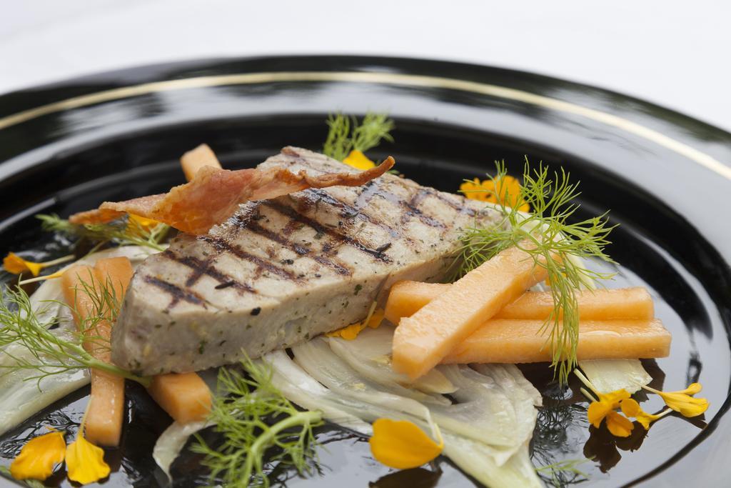 Hotel-Restaurant Arneggers Adler Tiefenbronn Bagian luar foto